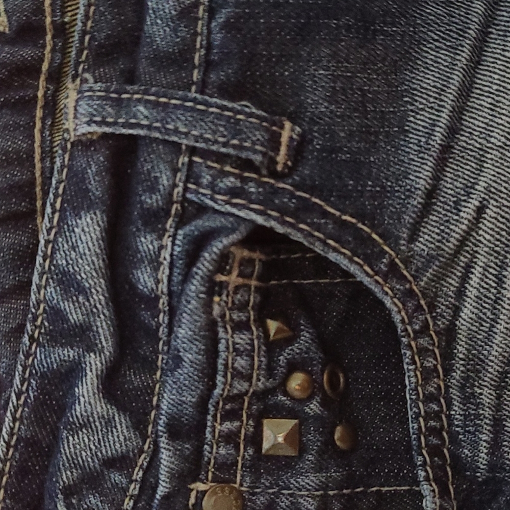 Super Cute Daisy Duke Shorts! - Picture 5 of 6